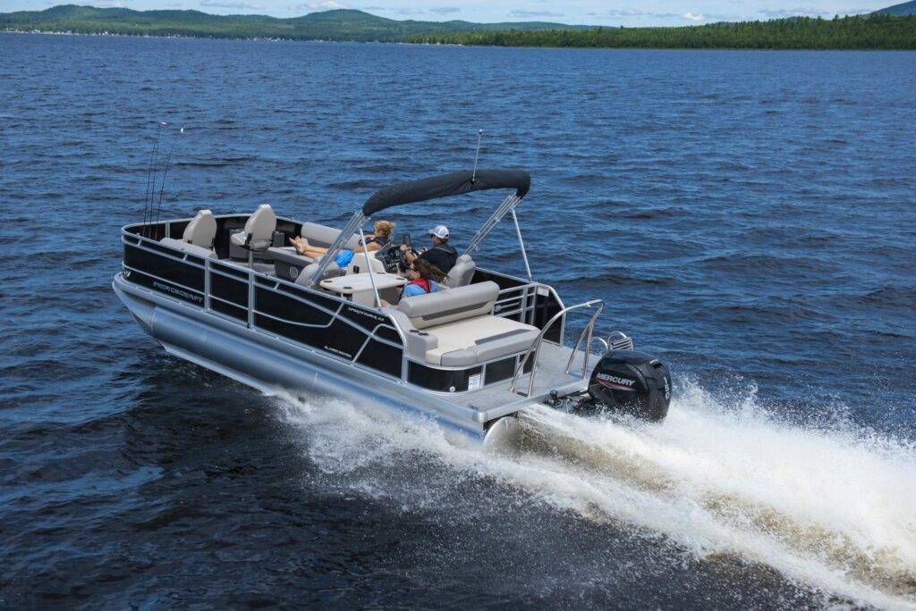 image d'un ponton princecraft en action